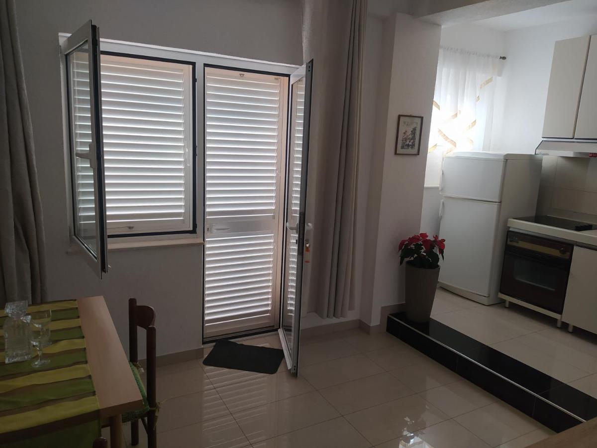 Apartmani Trubi 1 Vodice Ngoại thất bức ảnh